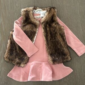 Faux fur vest set with blouse